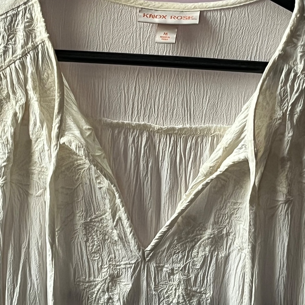 Knox Rose cream crinkle peasant blouse - Picture 2 of 8